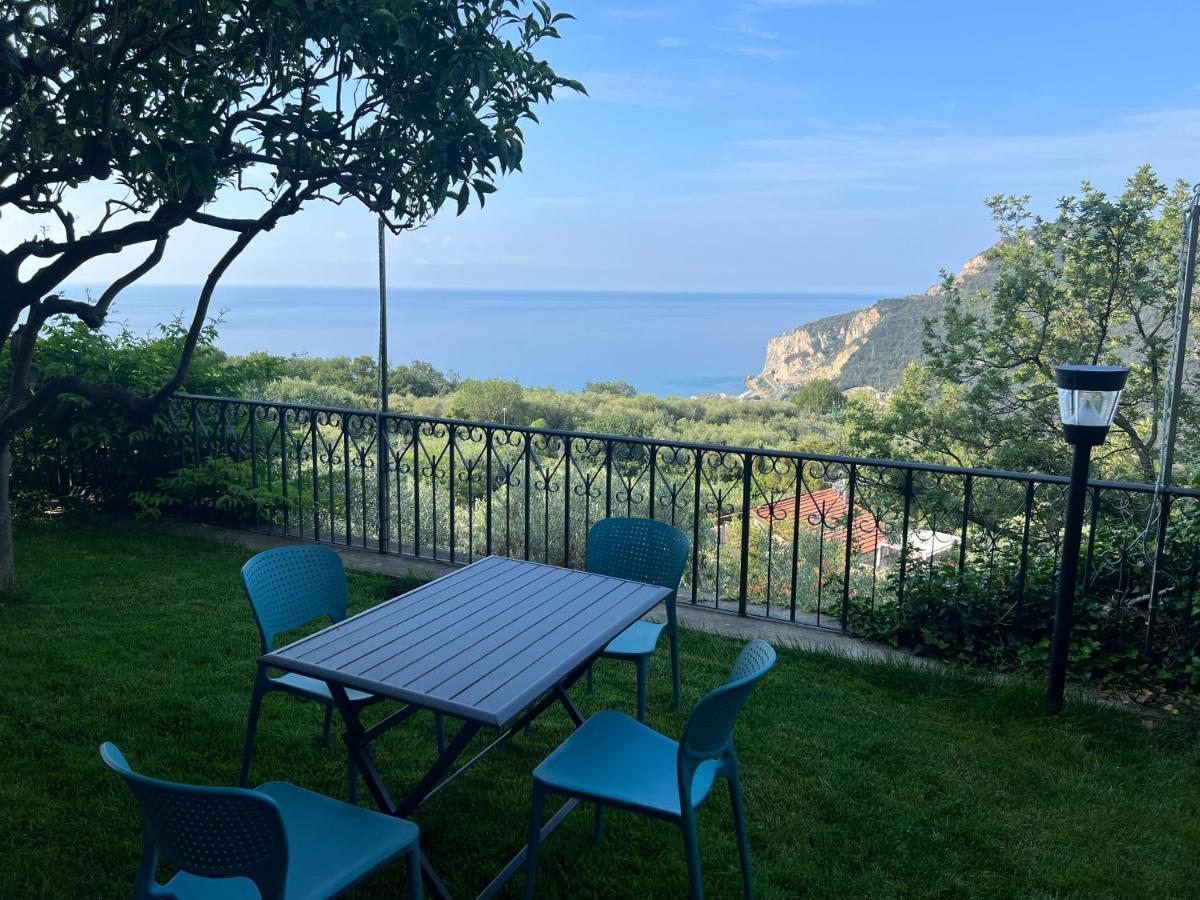 Bikeandclimb B&B Finale Ligure Exteriör bild